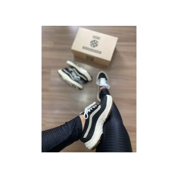 Tênis Feminino Vans UltraRange VR3 - Imagem 16